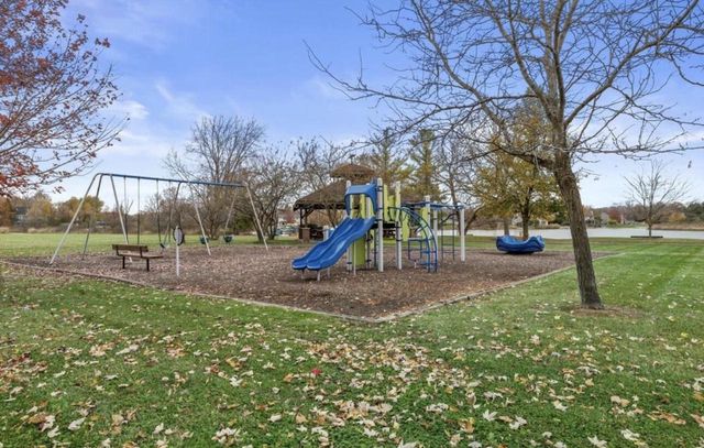 8715 108th AVENUE, Pleasant Prairie, WI 53158