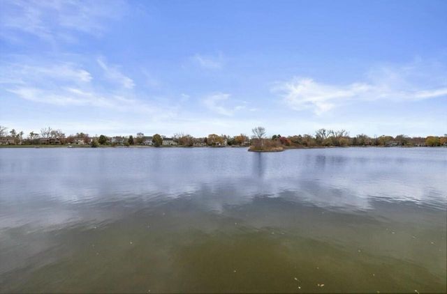 8715 108th AVENUE, Pleasant Prairie, WI 53158