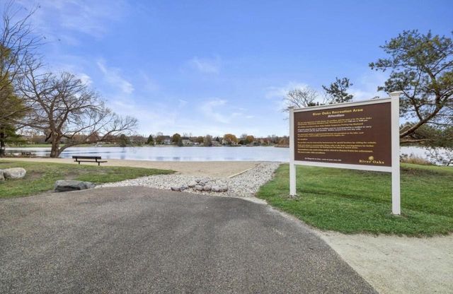 8715 108th AVENUE, Pleasant Prairie, WI 53158