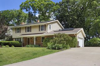 8715 108th AVENUE, Pleasant Prairie, WI 53158