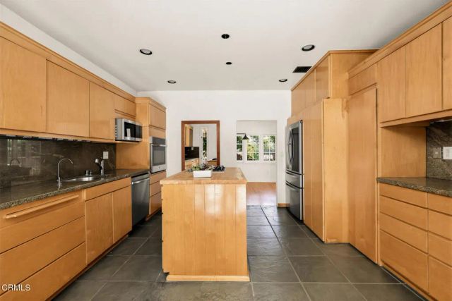 1323 Indiana Avenue, South Pasadena, CA 91030