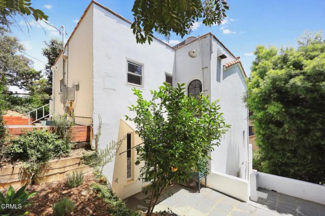 1323 Indiana Avenue, South Pasadena, CA 91030