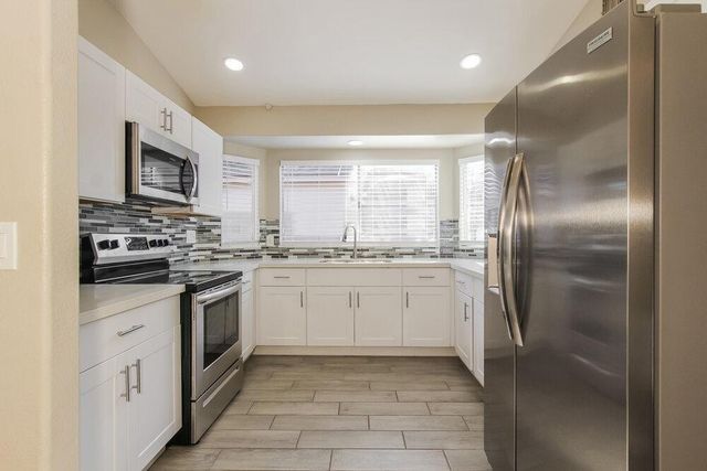 10856 W Ruth Avenue, Peoria, AZ 85345