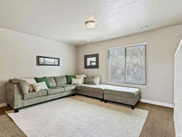 3257 W STOKER CV, South Jordan, UT 84095