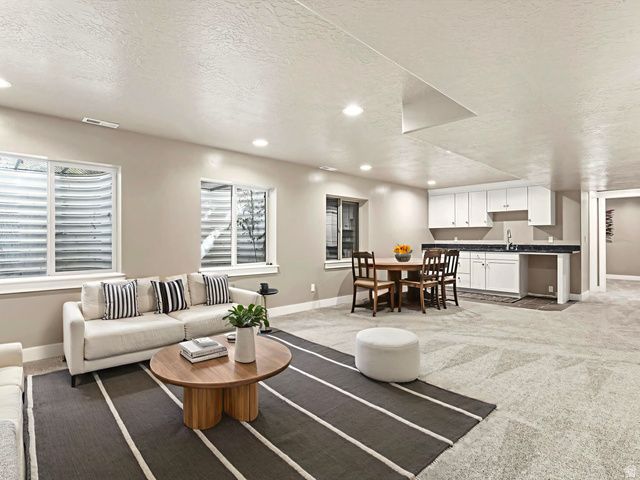 3257 W STOKER CV, South Jordan, UT 84095