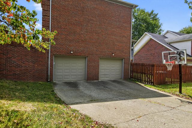 4301 Gum Tree Lane, Lexington, KY 40513