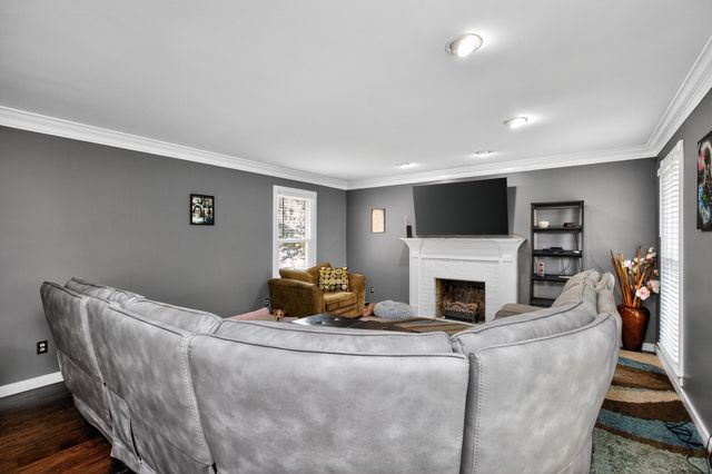 4301 Gum Tree Lane, Lexington, KY 40513