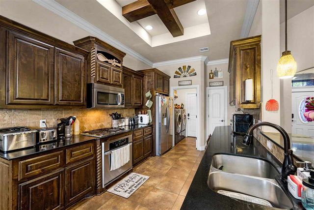 5061 NE Viking Ln, Lawton, OK 73507