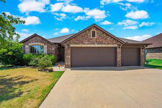 5061 NE Viking Ln, Lawton, OK 73507