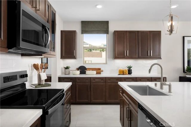 30637 Albifora Way, Winchester, CA 92596