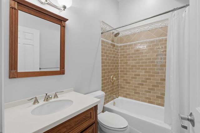 2919 N BURLING Street G, Chicago, IL 60657