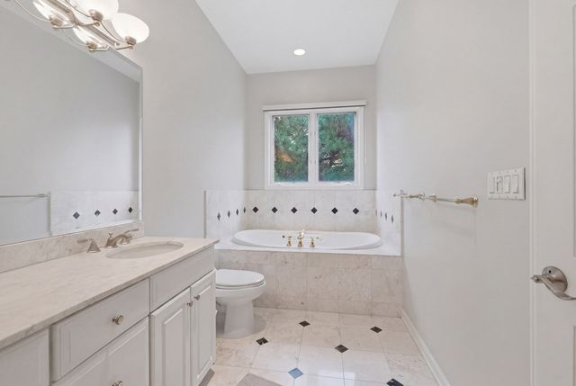 2919 N BURLING Street G, Chicago, IL 60657