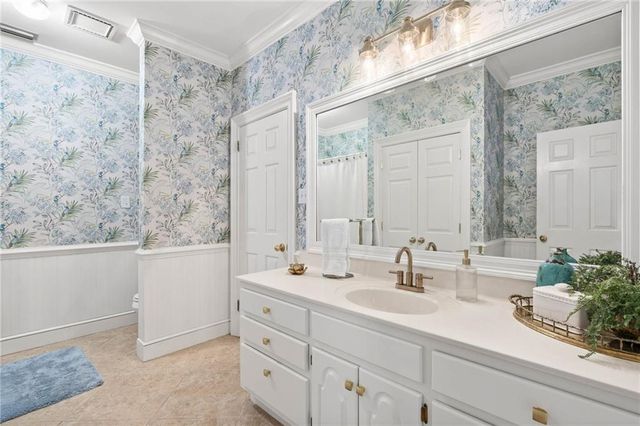 8200 Whisper Lakes Court, Mobile, AL 36619