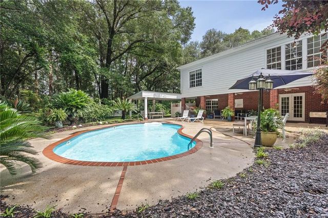 8200 Whisper Lakes Court, Mobile, AL 36619