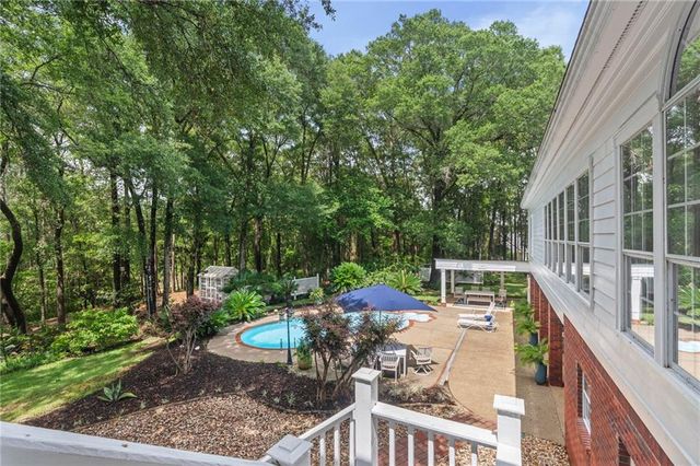 8200 Whisper Lakes Court, Mobile, AL 36619
