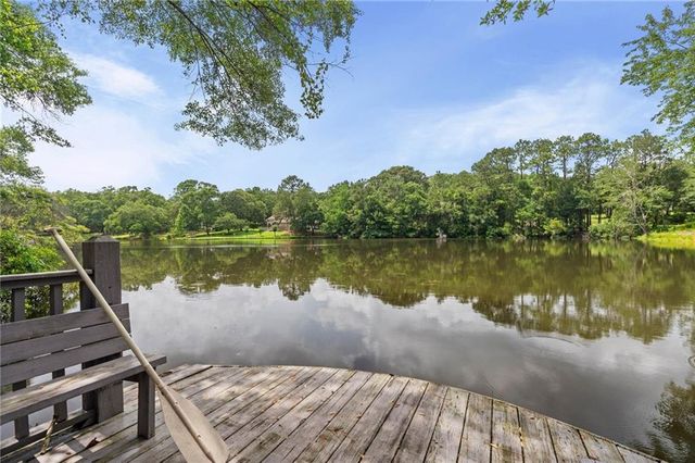 8200 Whisper Lakes Court, Mobile, AL 36619