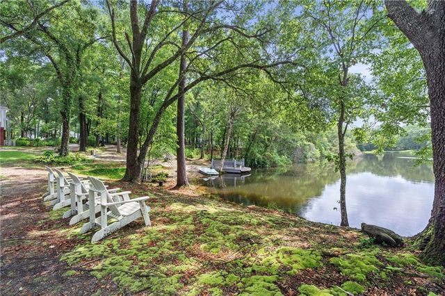 8200 Whisper Lakes Court, Mobile, AL 36619