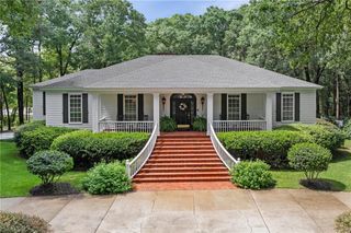 8200 Whisper Lakes Court, Mobile, AL 36619