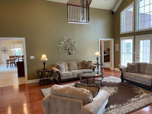 323 Ridgecrest Dr, Winchester, TN 37398