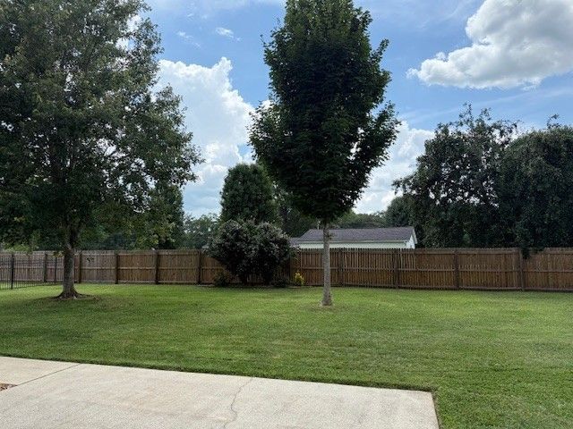323 Ridgecrest Dr, Winchester, TN 37398