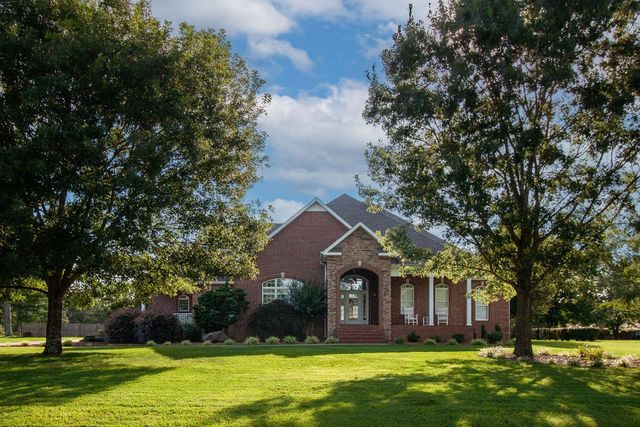 323 Ridgecrest Dr, Winchester, TN 37398