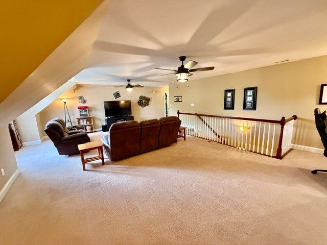323 Ridgecrest Dr, Winchester, TN 37398