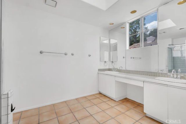 4341 Freedom Drive C, Calabasas, CA 91302