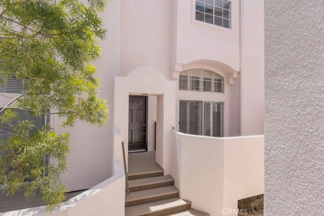 4341 Freedom Drive C, Calabasas, CA 91302