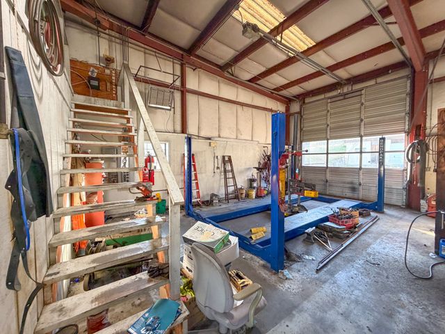 700 N 1st St, Pulaski, TN 38478