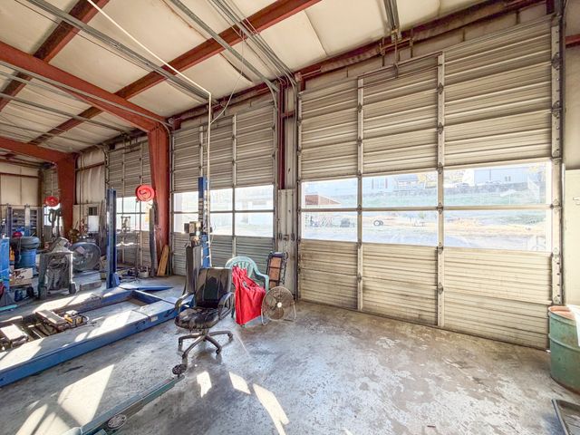 700 N 1st St, Pulaski, TN 38478