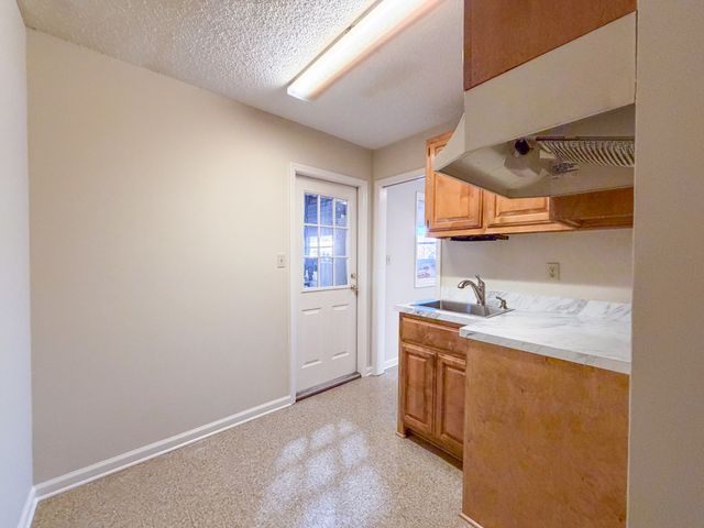 700 N 1st St, Pulaski, TN 38478