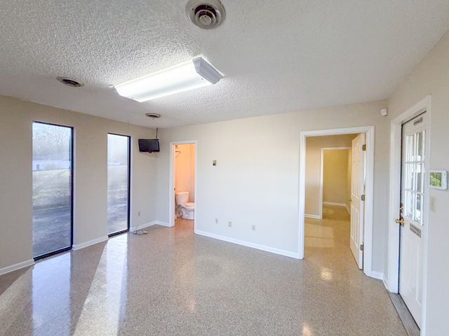 700 N 1st St, Pulaski, TN 38478