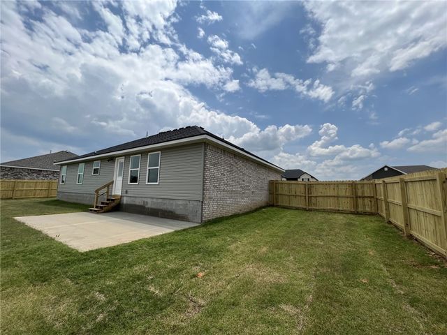 133 Youngblood Place, Huntsville, AR 72740