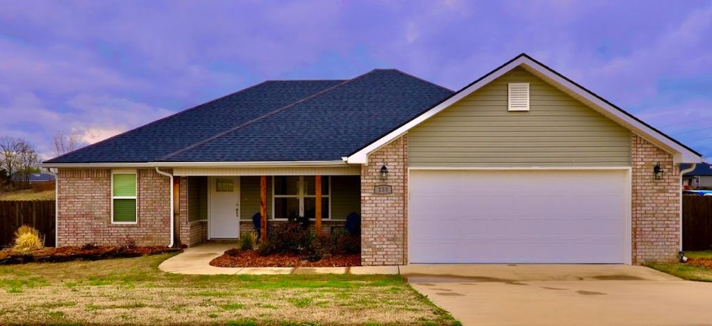 133 Youngblood Place, Huntsville, AR 72740