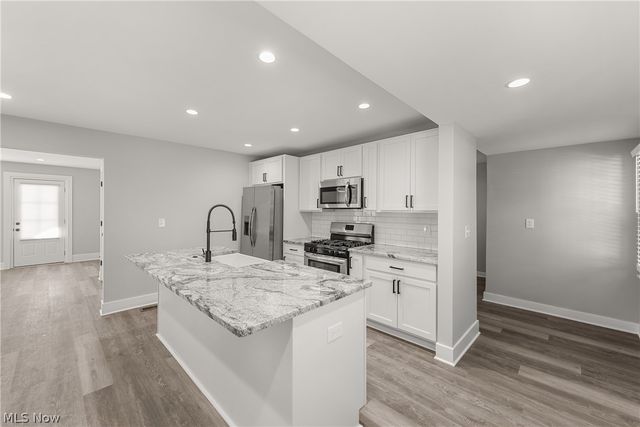 37384 Detroit Road, Avon, OH 44011