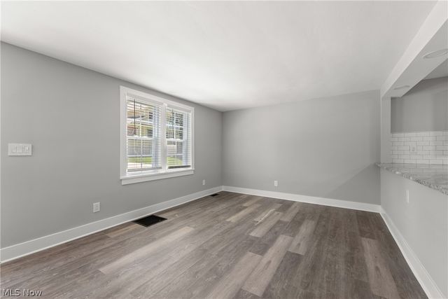 37384 Detroit Road, Avon, OH 44011