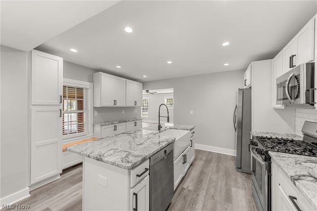 37384 Detroit Road, Avon, OH 44011