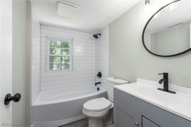 37384 Detroit Road, Avon, OH 44011