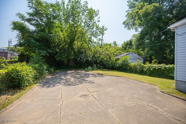 627 E 126th Street, Cleveland, OH 44108