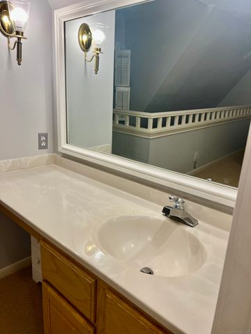 523 Old Pond Lane 523, Norwich, CT 06360