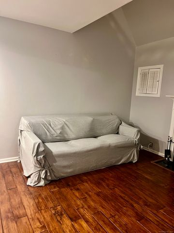 523 Old Pond Lane 523, Norwich, CT 06360