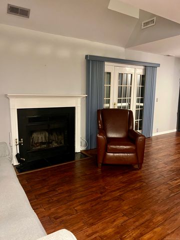 523 Old Pond Lane 523, Norwich, CT 06360