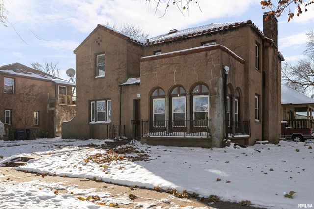 602 S 9TH Street, Clinton, IA 52372