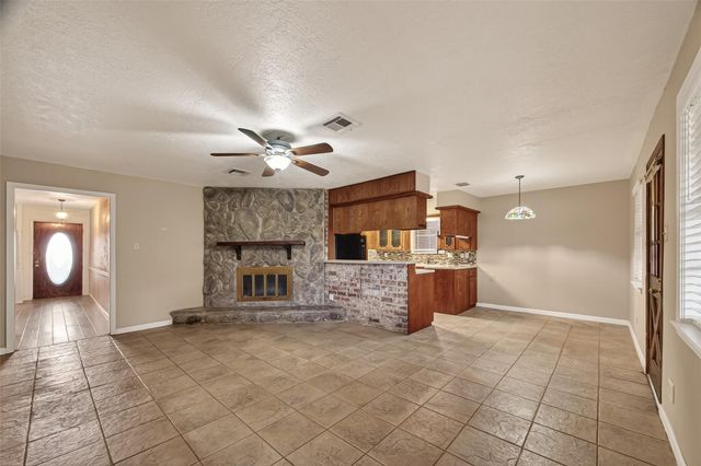 5201 Cunningham Drive, Pearland, TX 77581