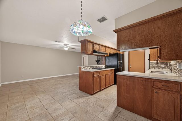 5201 Cunningham Drive, Pearland, TX 77581