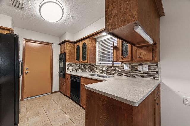 5201 Cunningham Drive, Pearland, TX 77581