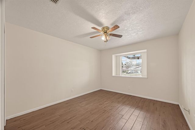 5201 Cunningham Drive, Pearland, TX 77581