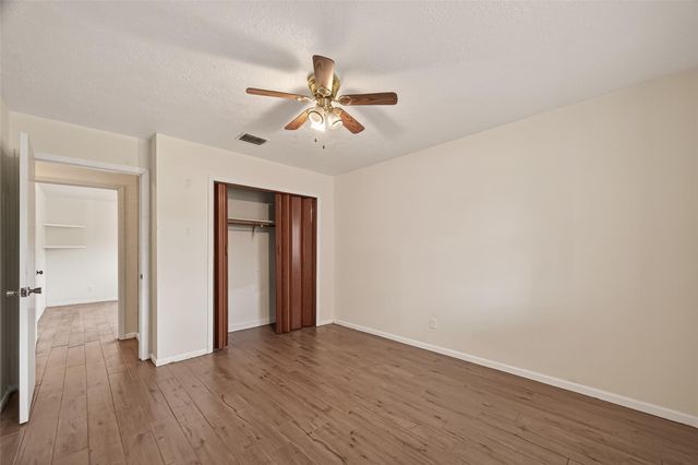 5201 Cunningham Drive, Pearland, TX 77581