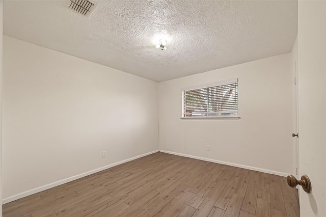 5201 Cunningham Drive, Pearland, TX 77581