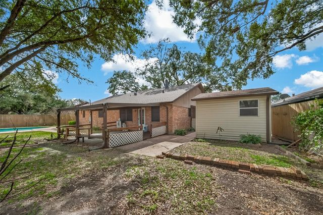 5201 Cunningham Drive, Pearland, TX 77581